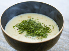 北京生まれの料理家が「風邪をひきそうなときに必ず食べるスープ」。しかも…一度食べたら絶対にまた作りたくなるおいしさです♪