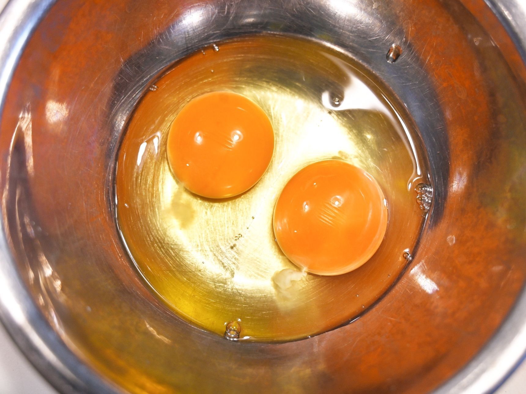 たまごを割ってみました