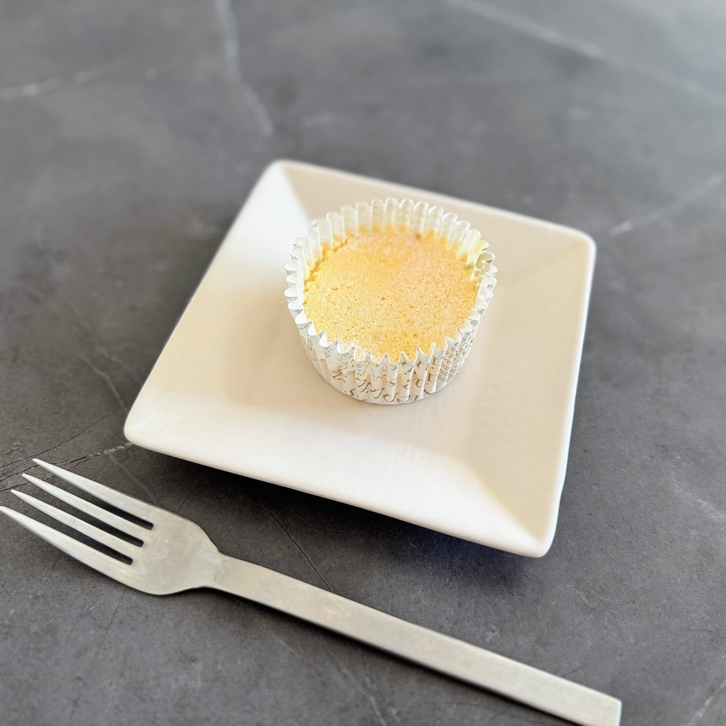 「とろっ」を感じる濃厚スイーツ【とろ生食感チーズケーキ】