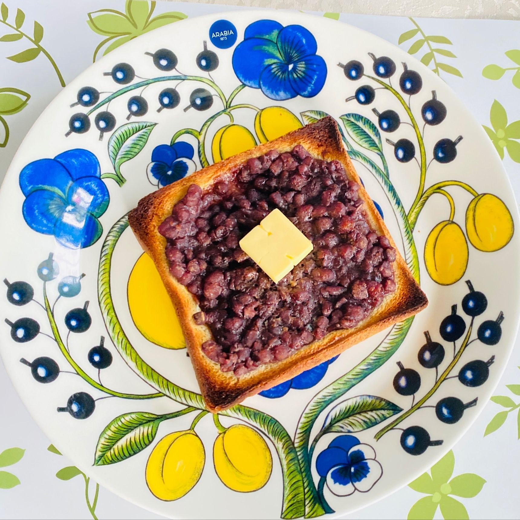 禁断の味！国民的グルメ「あんバターパン」