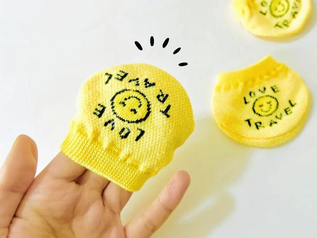 【ダイソー】赤ちゃん用の靴下…ではありません。これな～んだ？履かせてみるととっても便利♡
