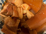 黒酢で煮た豚バラと大根の角煮！