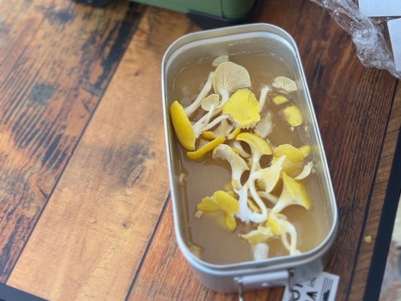 キノコを入れる