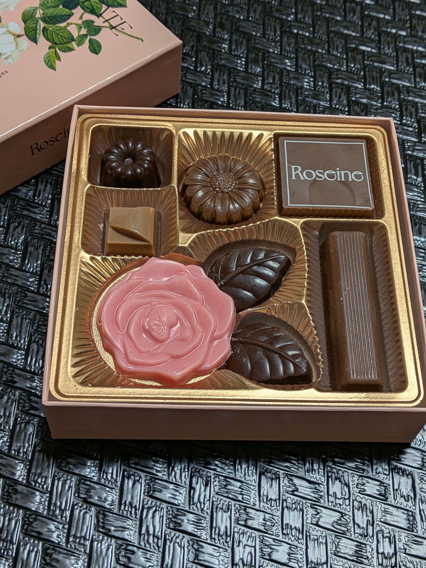 す、すごい…500円台で買えちゃう本格的なバレンタインチョコレート見つけちゃいました！