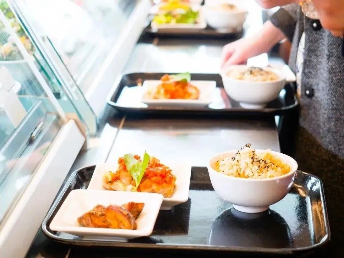 20kg痩せた管理栄養士が「外食で選ぶメニュー」3つ。ダイエット中に絶対に食べてはいけないものが1つだけあります！