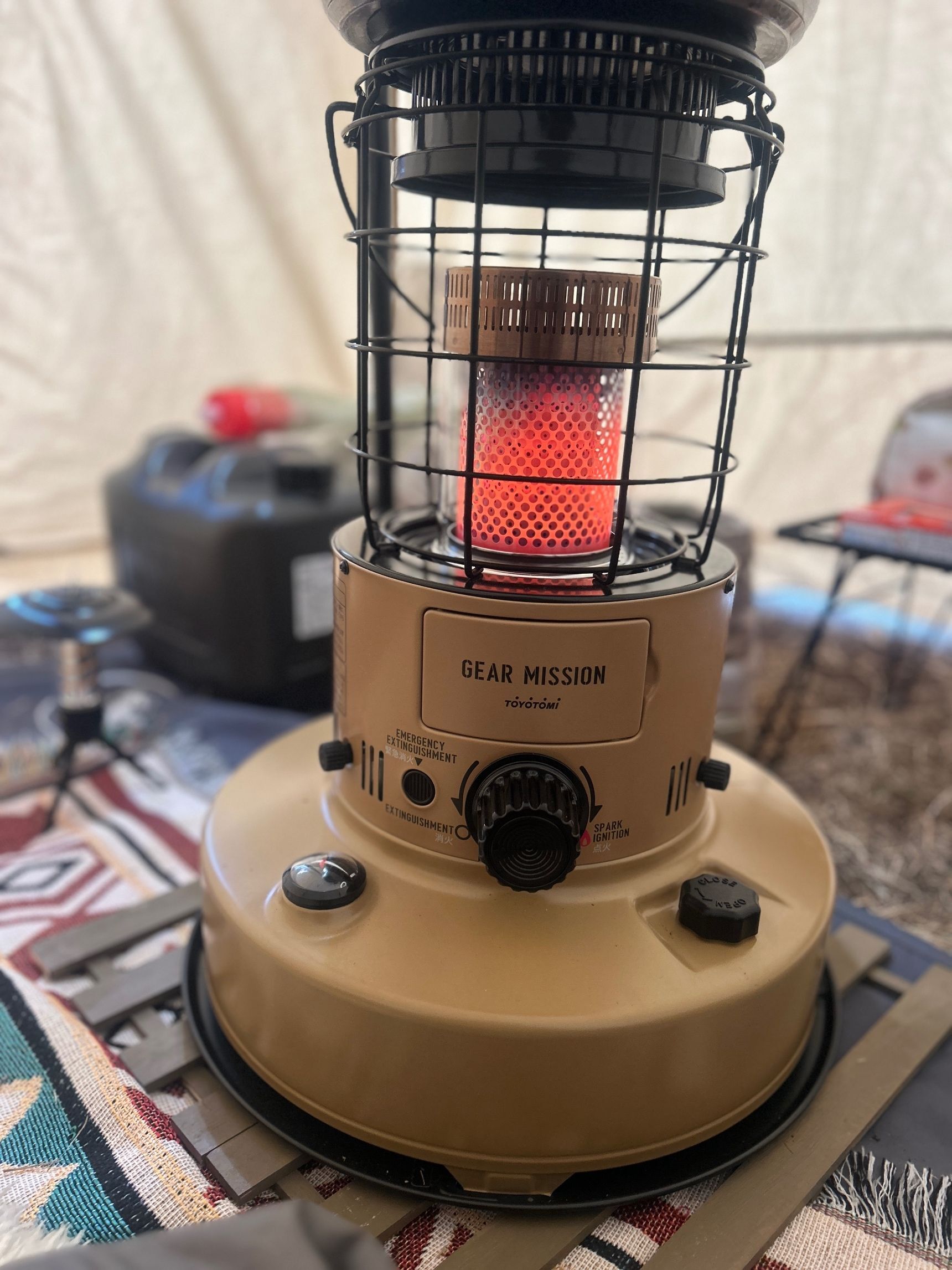 〈キャンプギア〉石油ストーブ