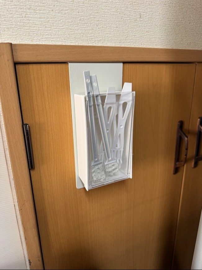 穴を開けずに便利に設置