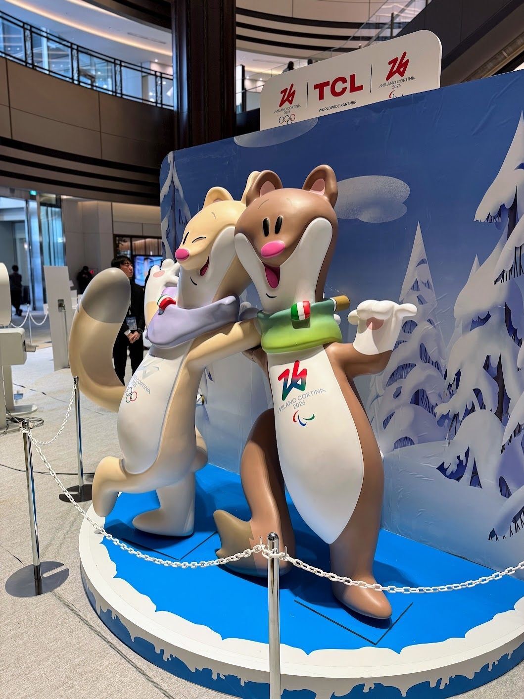 公式キャラクターの巨大オブジェ！マスコットエリア