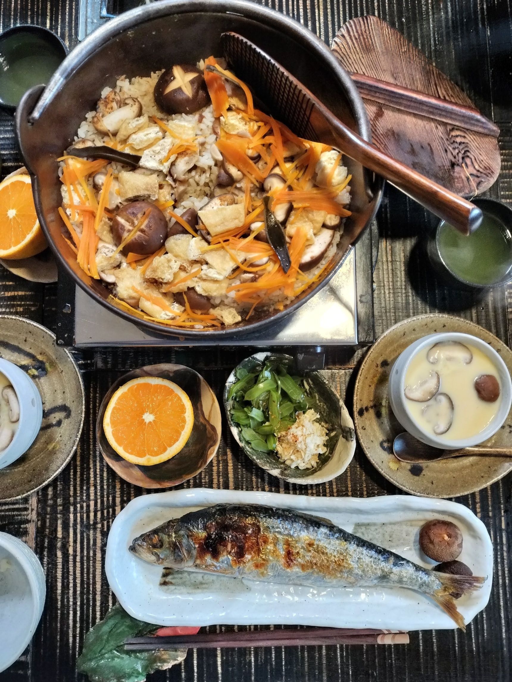 同時進行！ほぼ同じ材料！椎茸と煮干しの旨み！茶わん蒸しと炊き込みご飯！