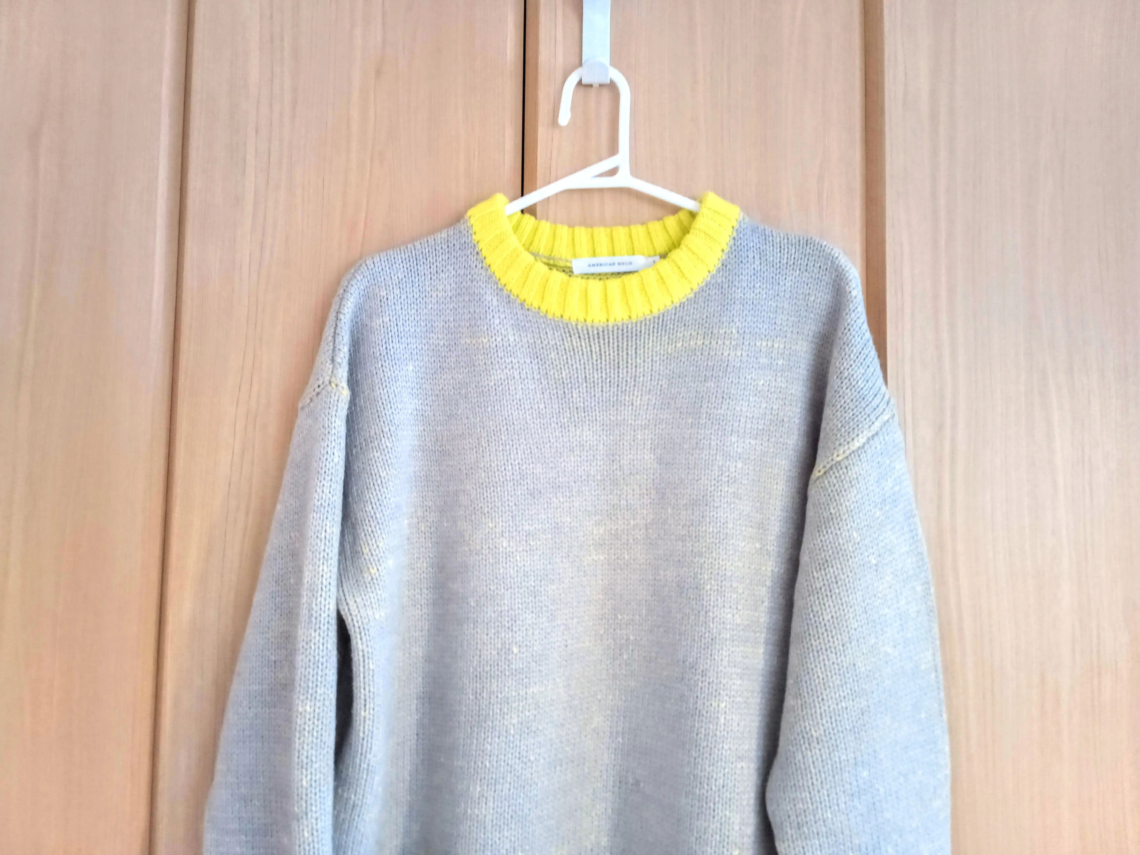 【ニットの型崩れ】はもう卒業！ハンガーにかけたときの「肩のポッコリ」を防ぐ裏ワザとは♪