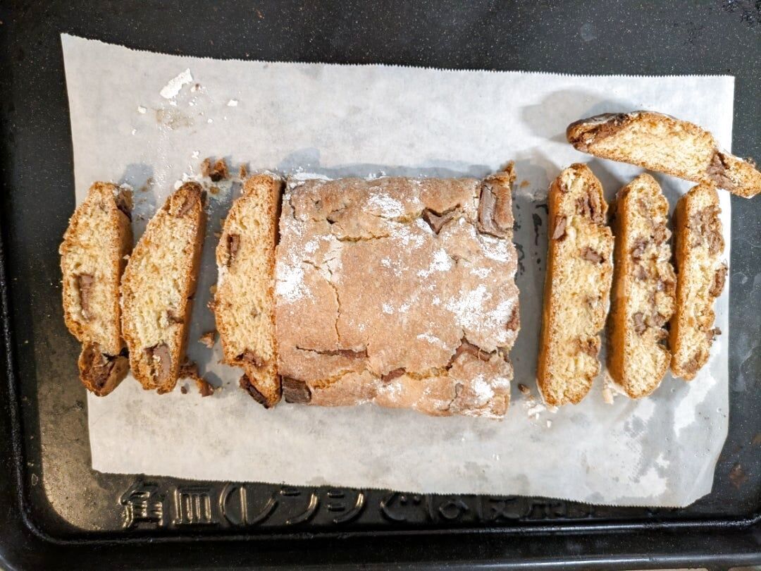 1㎝幅で切り、断面を上にする。