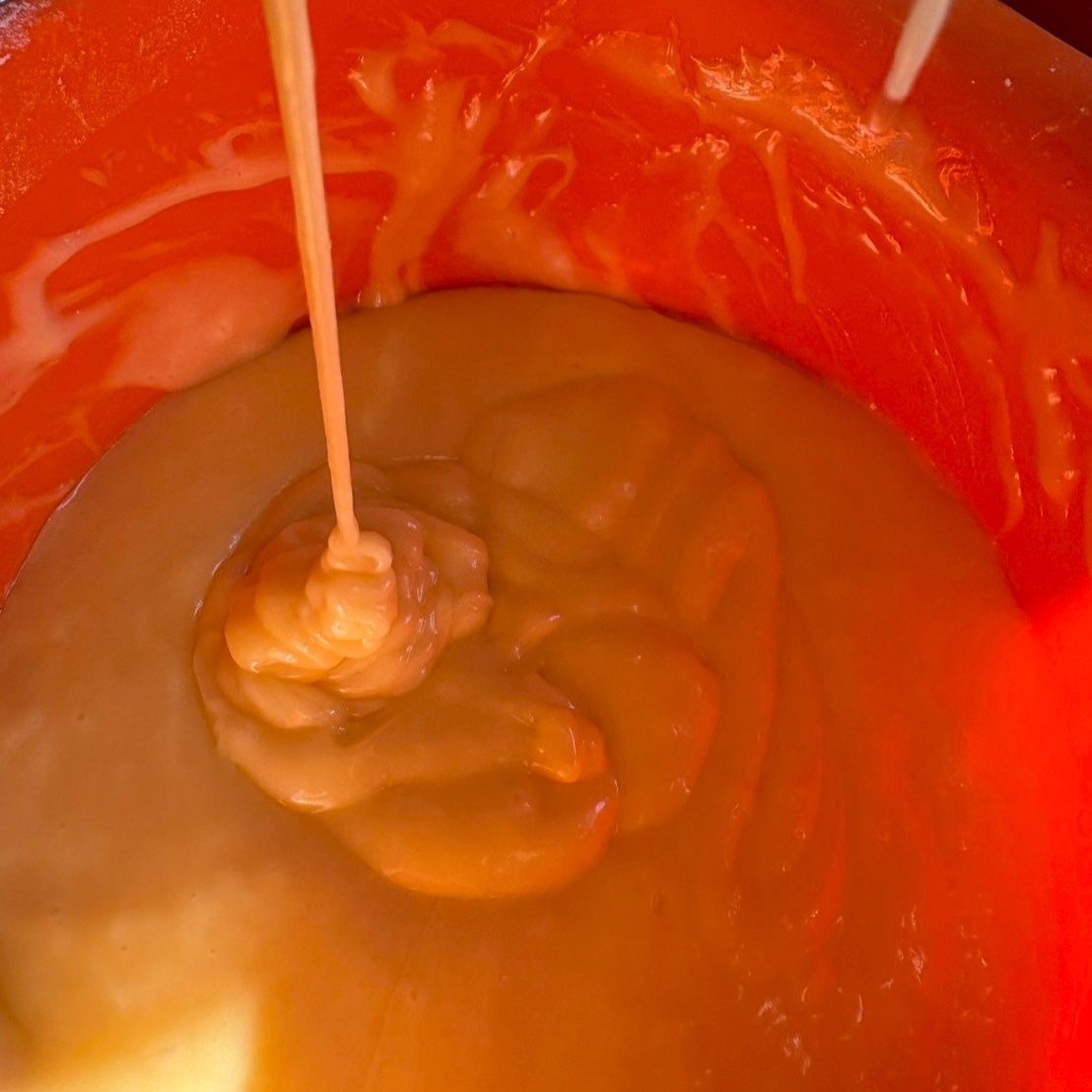 とろとろっとカスタードクリームくらいの滑らかさになります。