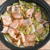 メイン食材2つだけ！豚バラ肉と白菜のめんつゆ鍋