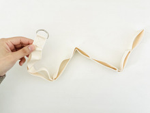 【セリア】何もない縦スペースが収納に変化！『60cmの優秀ベルト』ですぐにお部屋がすっきり♡