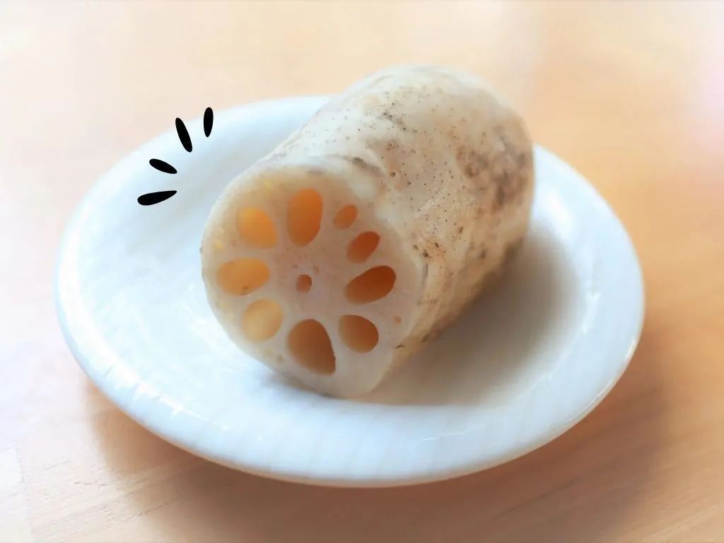 『レンコン』を薄く切る方法！スライサーは使いません。力を入れずにひらひらに♪