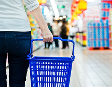 あえて近づきません！食費月3万円台の人が「節約のためにゼッタイに行かない場所」3つ