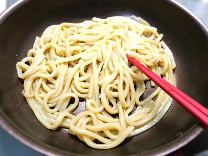 【家事ヤロウ!!!】ギャル曽根さんのうどんの食べ方、絶対マネしたい!ちょっと味付け変えるだけでこのウマさ♡