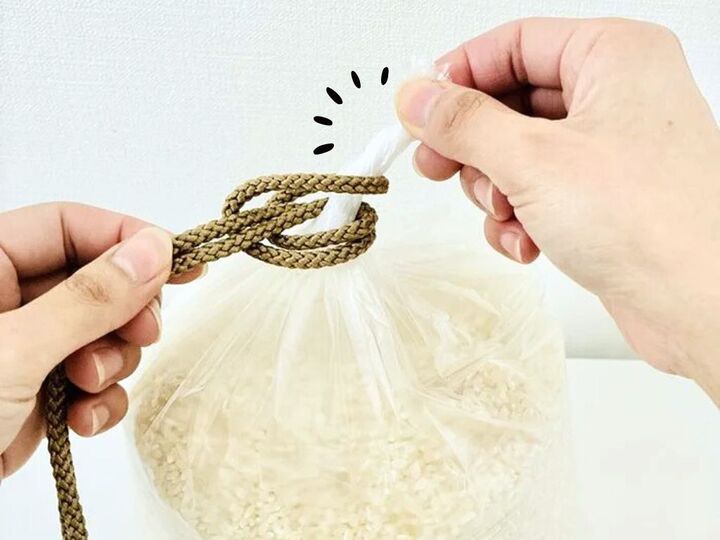 袋の口が短くて結びにくい…そんな時は『紐1本』あれば解決!手品みたいな方法でちゃんと口が結べるんです♪