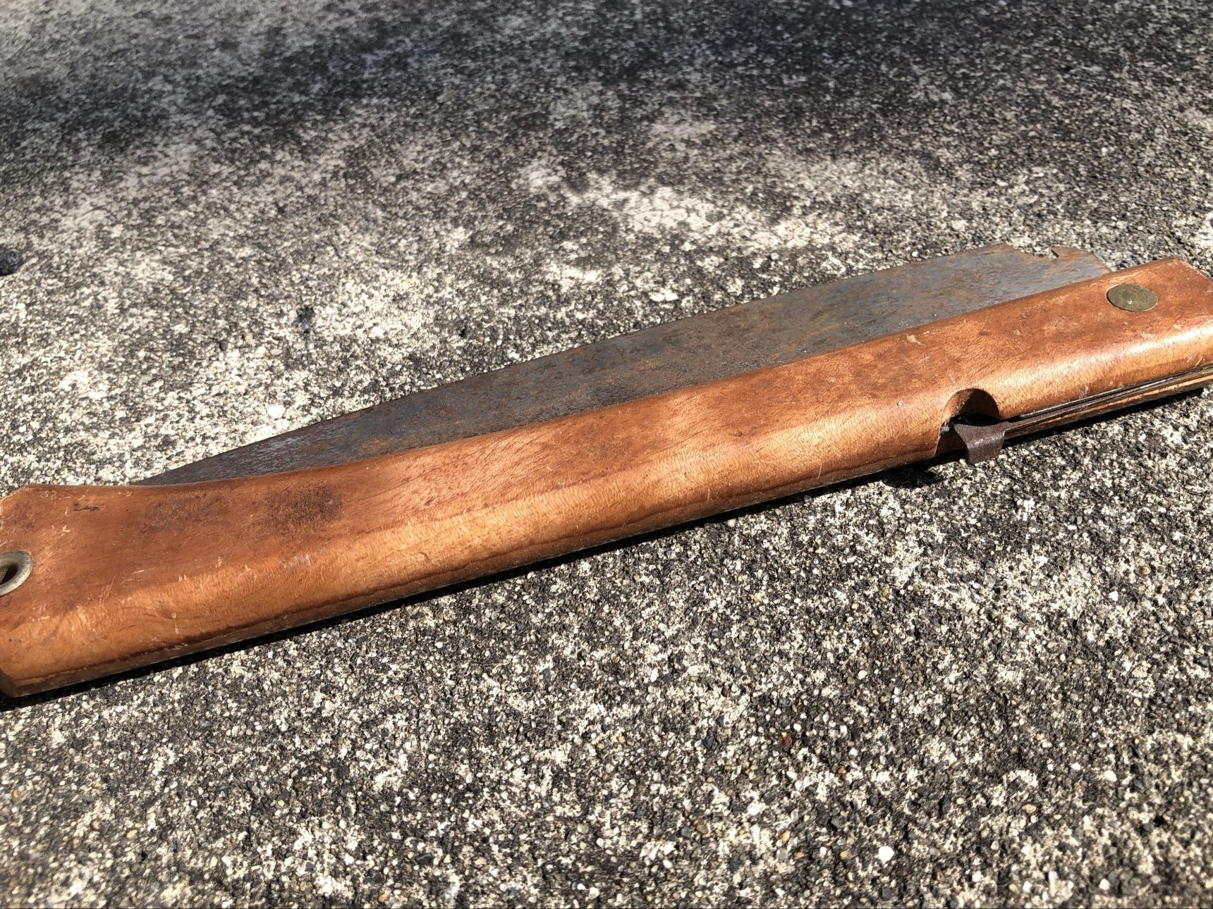 貰ったのは折りたたみ式の、のこぎりです