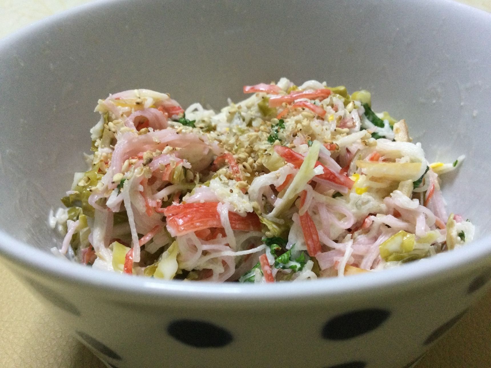 春キャベツとカニカマの大根サラダ！