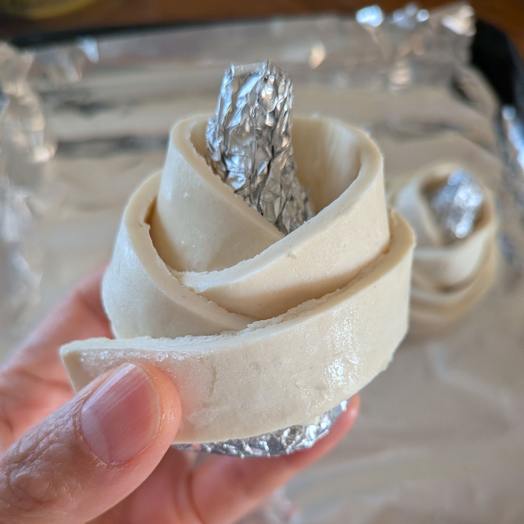 ＊2周目。これを繰り返し、3周目も巻き付けましょう。