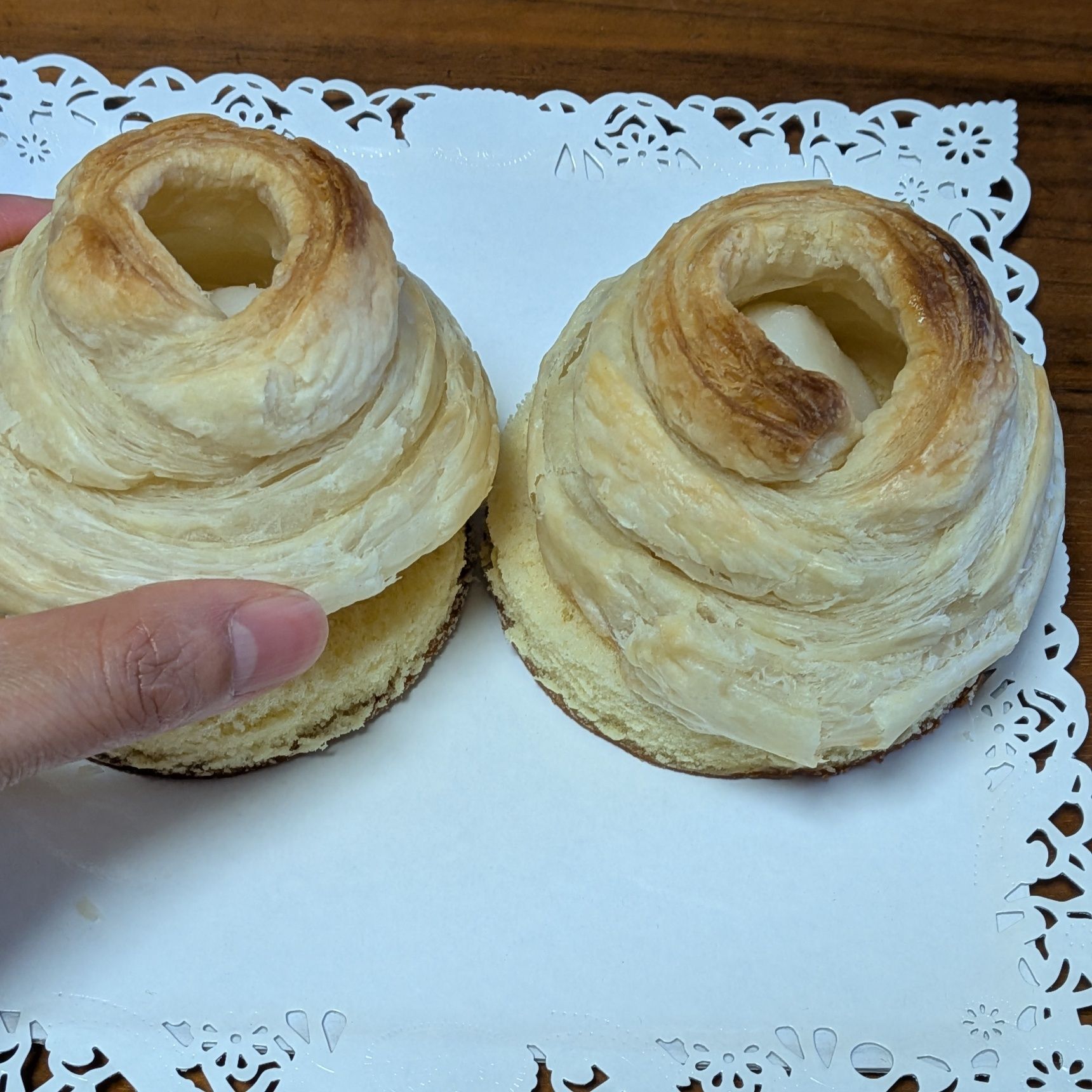 11、上にパイ生地をかぶせる。