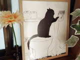 「猫の日」にトイレが可愛くなる“いたずら猫”のインテリア