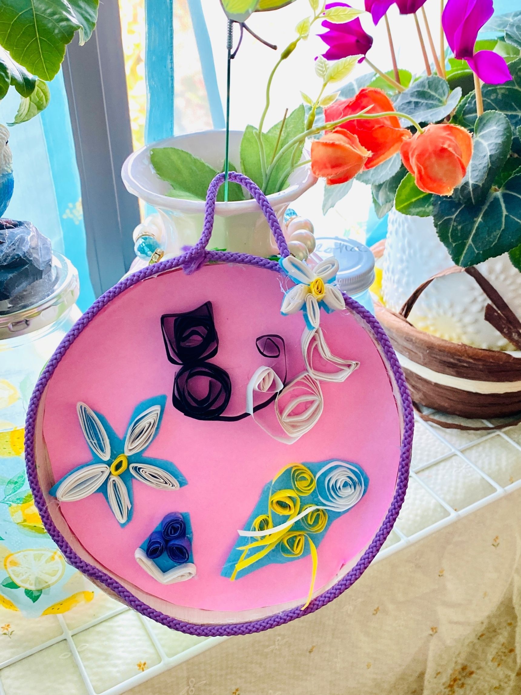 超簡単！大人も夢中・クルクル巻くだけ「クイリングアート」