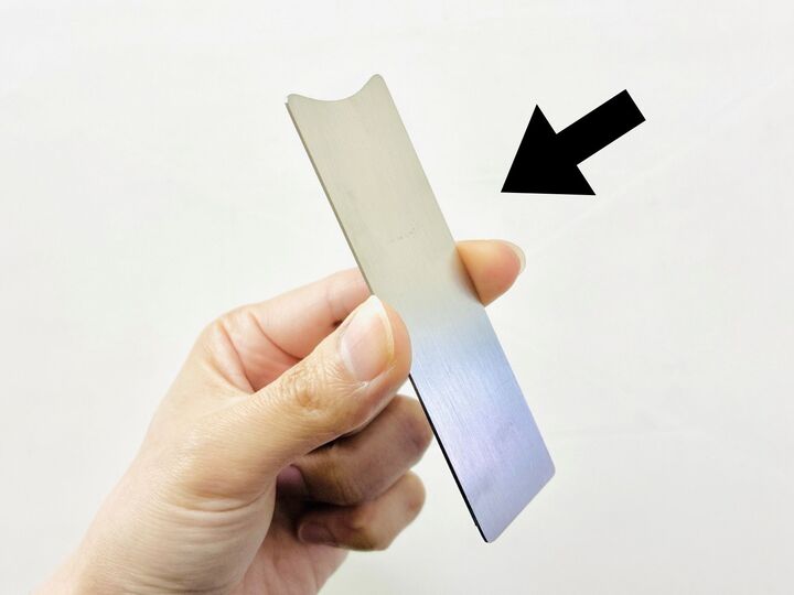 【セリア】超シンプルな『銀のプレート』が大正解!まさかの使い道に「その手があったか…」キッチンで活躍♪