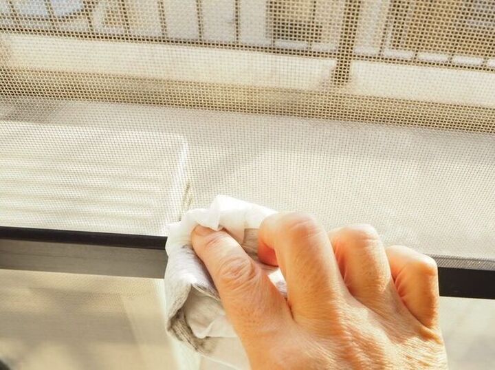 【網戸掃除】ゆっくりやっても3分!洗剤不要&手も汚れない時短ズボラ掃除でラクしてキレイに