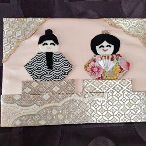 古布で笑うお雛様