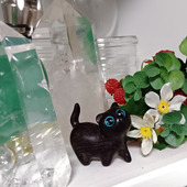 アフター万博の小さな宝物！ なんばマルイで見つけた異国の猫オブジェ、選んだのは黒猫でした！