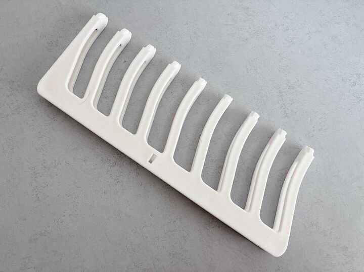 セリアの〈超スリムなキッチングッズ〉が大当たり♡片付けがはかどっちゃう発明品の正体とは!