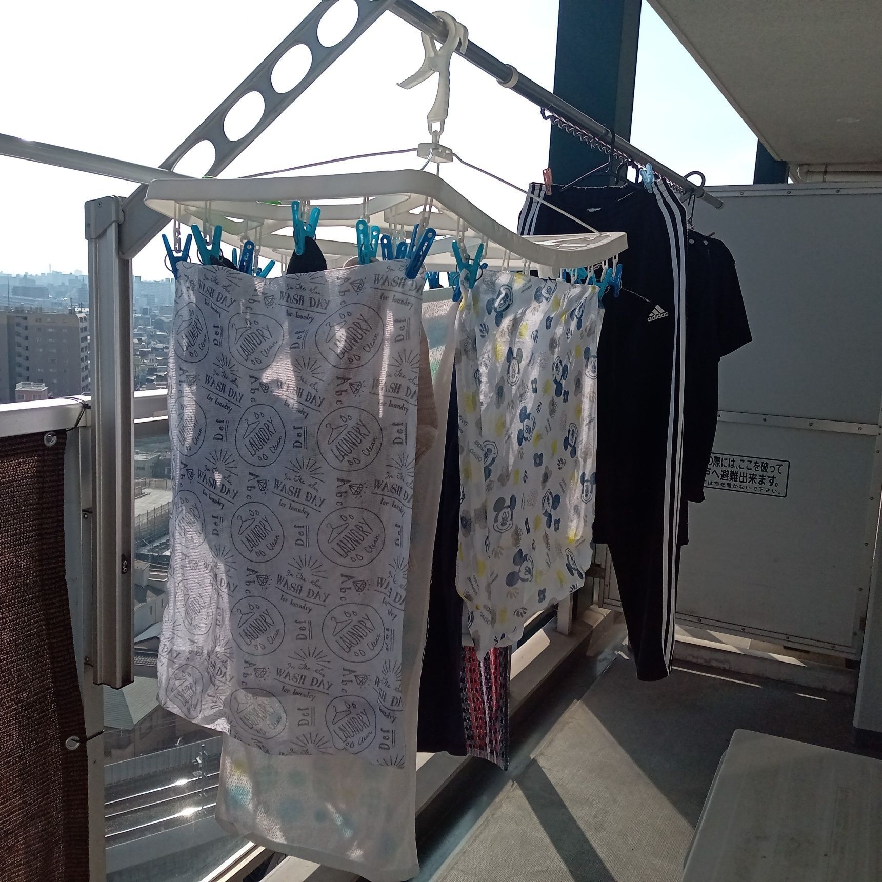 これで、隣家の目を気にする事なく下着を干せますよ