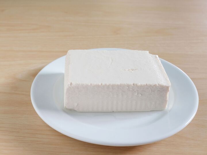 【豆腐の崩れにくい切り方】鍋料理でグチャグチャになりながちな絹ごし豆腐も箸でラクにつかめます♪