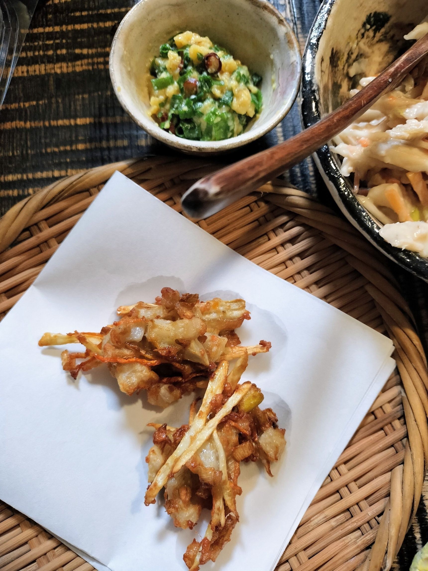 絶品！市販の鶏ごぼうすり身アレンジ！4種の野菜を追加してピリ辛ネギ味噌をつけて〜！