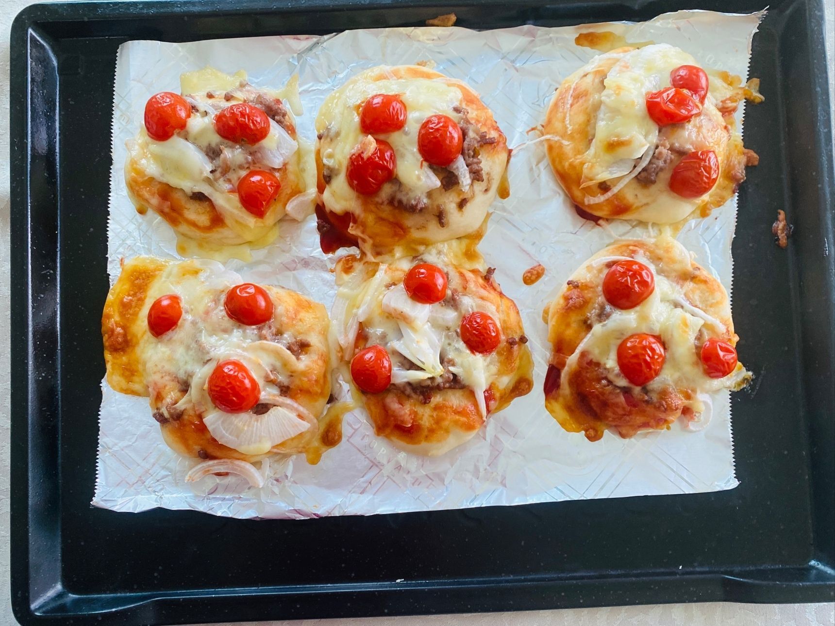 「ミートピザ」簡単で超美味しい。ミートソースを短縮しても味は変わらない