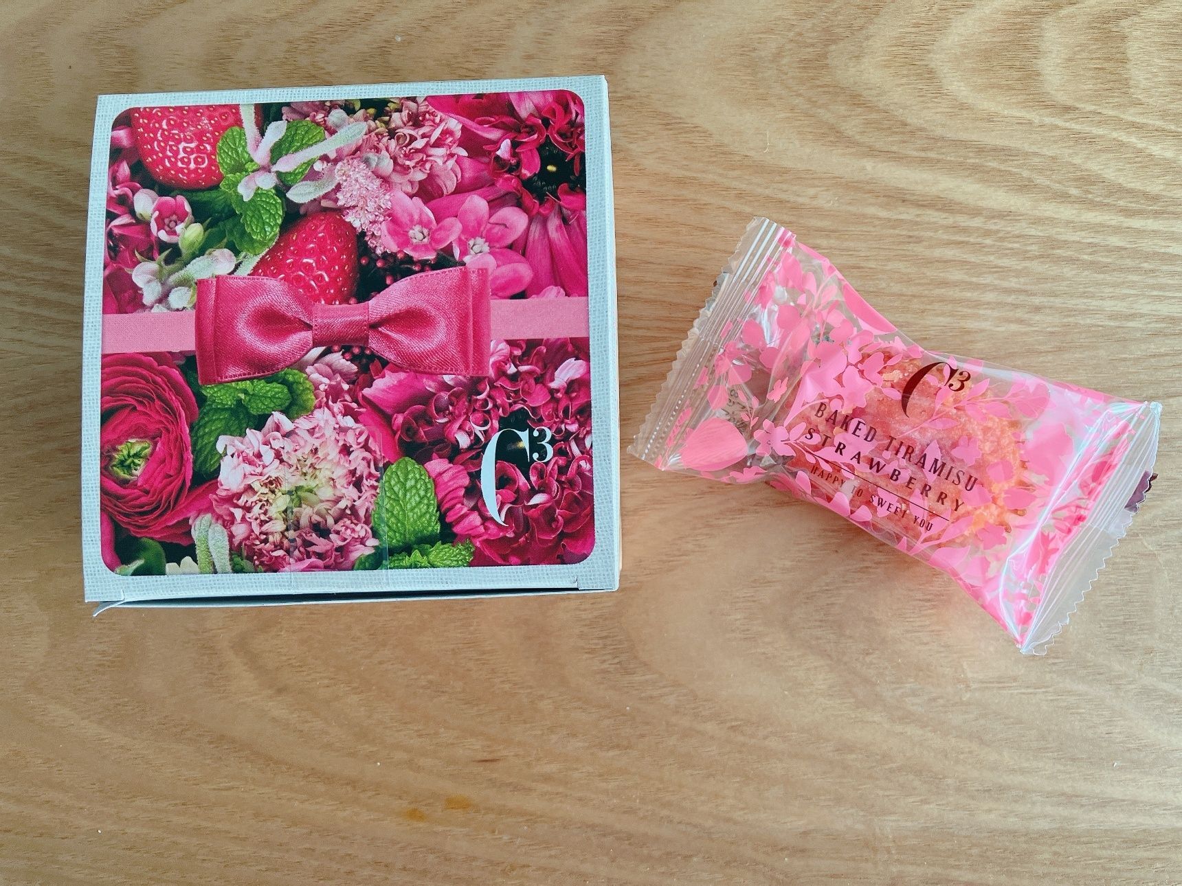 いちごソースが甘酸っぱくて美味しい！焼きティラミスいちご