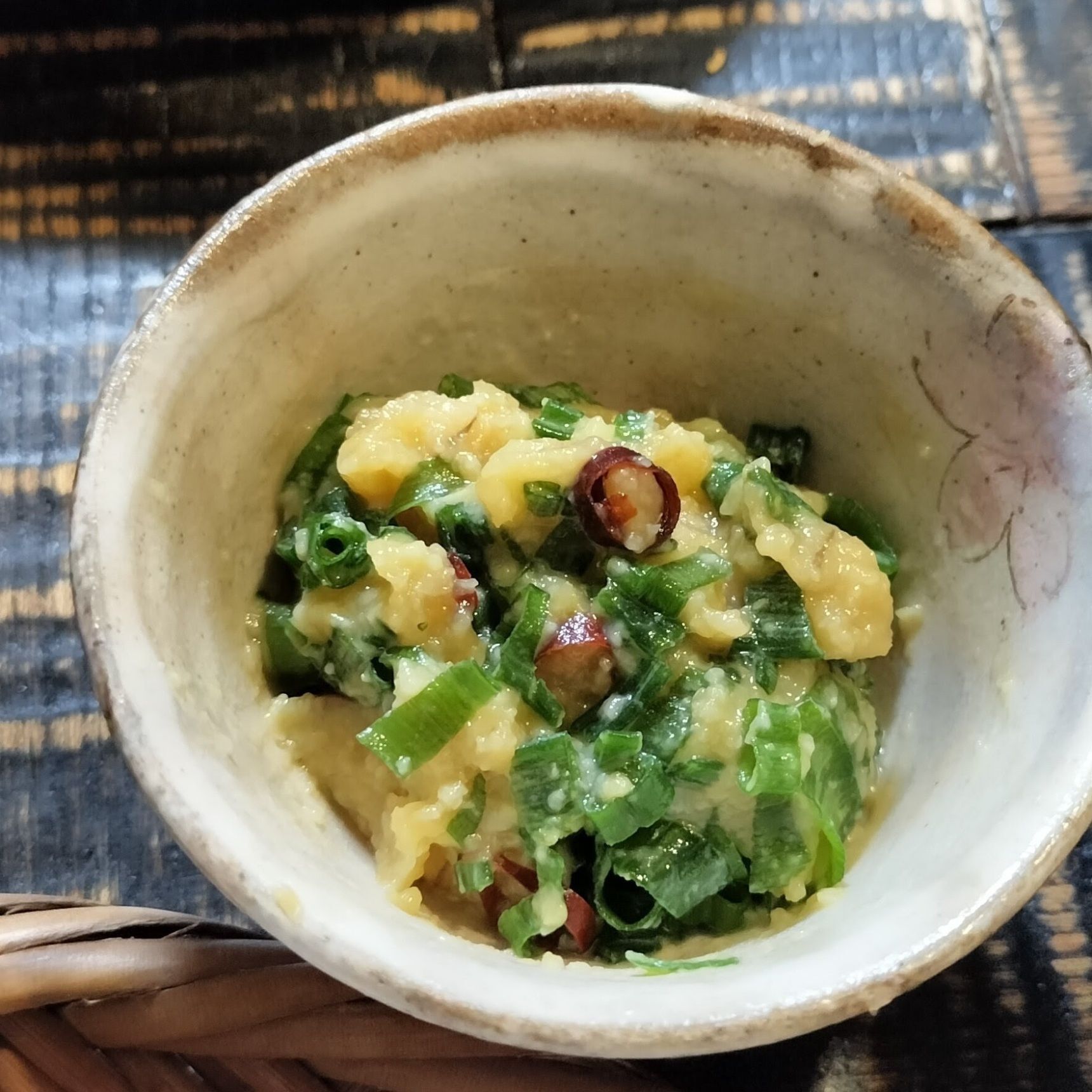 1、材料●を合わせて混ぜる（ピリ辛ネギ味噌）