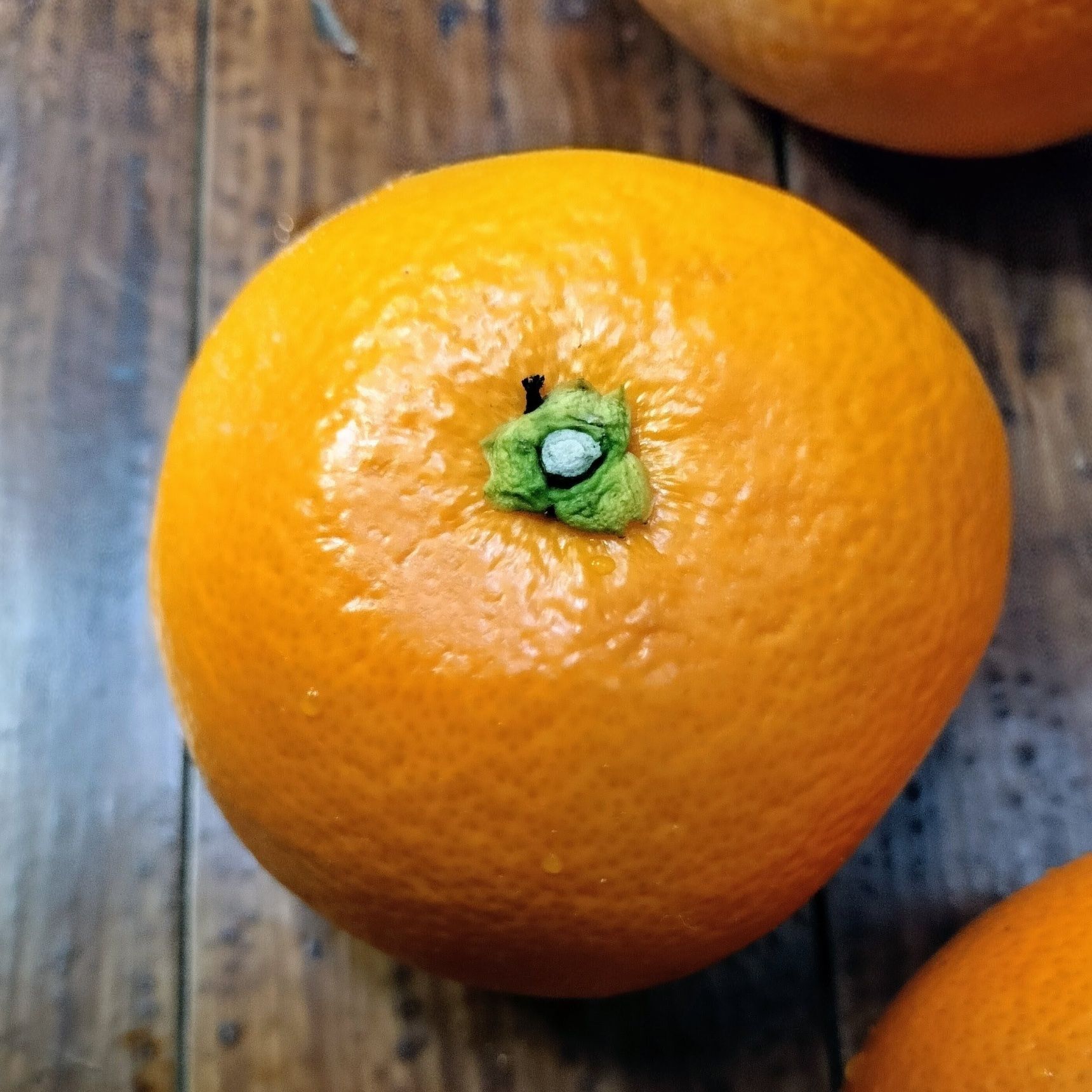 1、紅八朔の外皮を剥く→薄皮を剥く