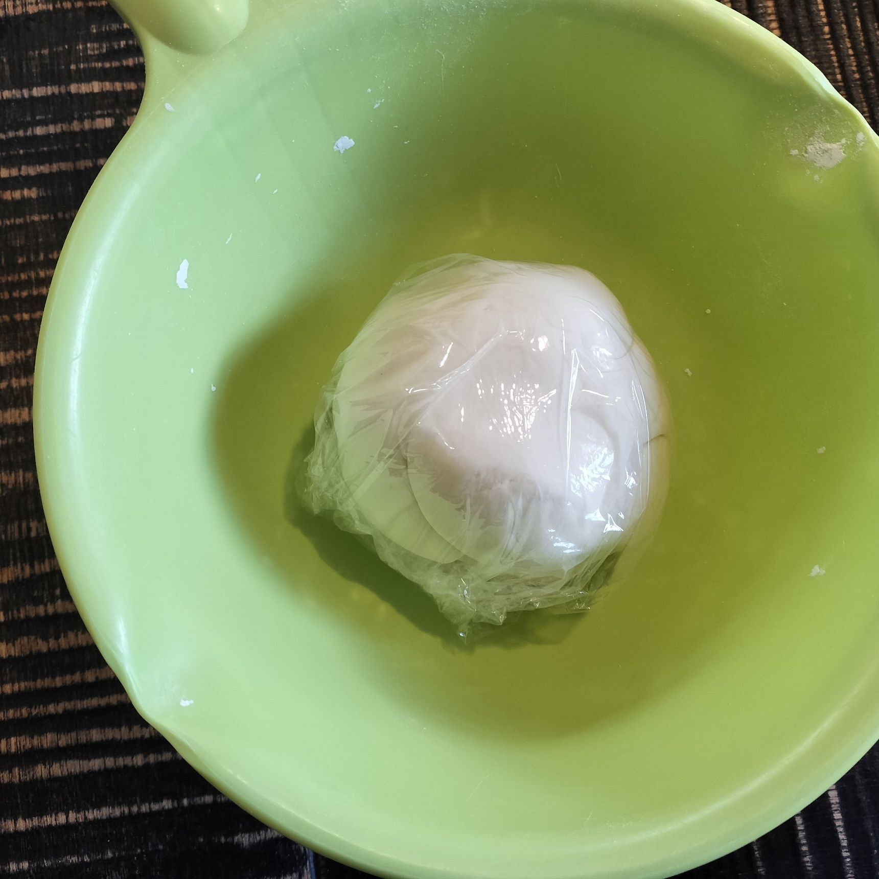 4.生地を捏ねる