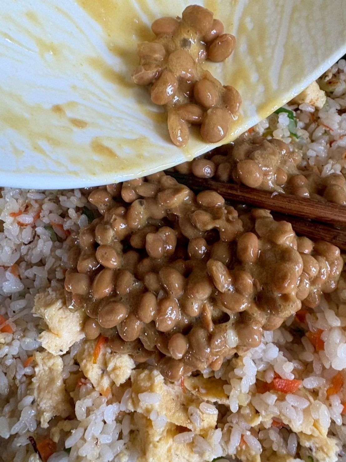 火を止めてここで納豆を投入！