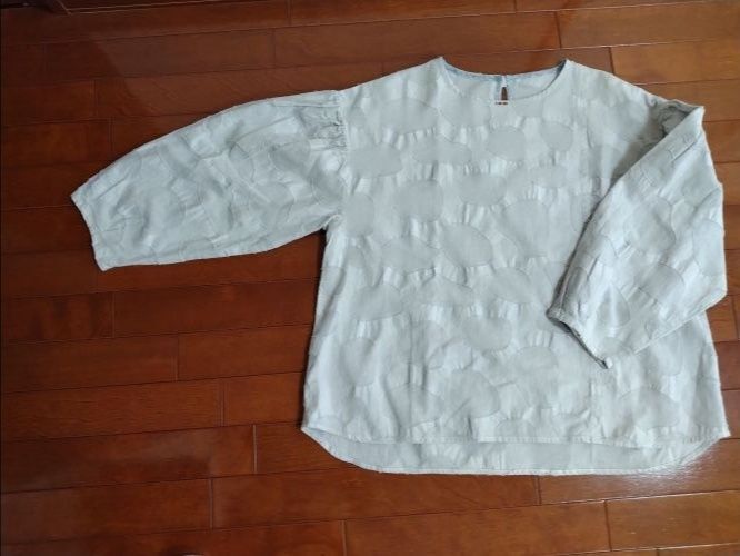 袖が長いチュニック