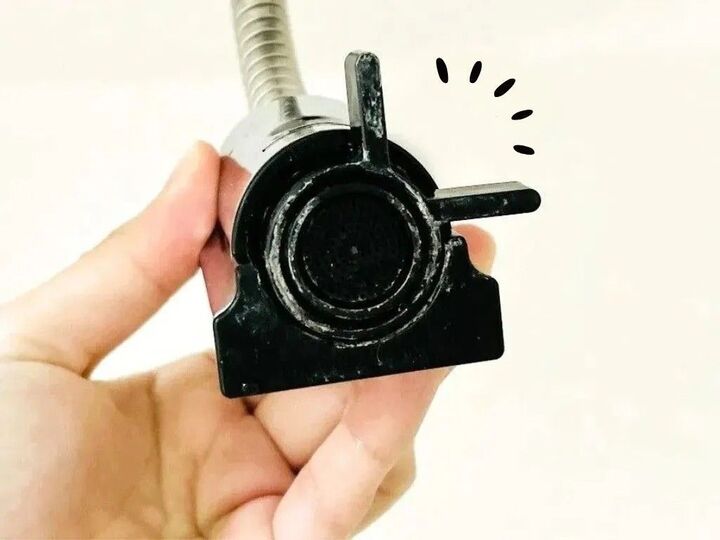 蛇口の裏側、ちゃんと洗ってる?汚れをごっそり落とす簡単お掃除テク!