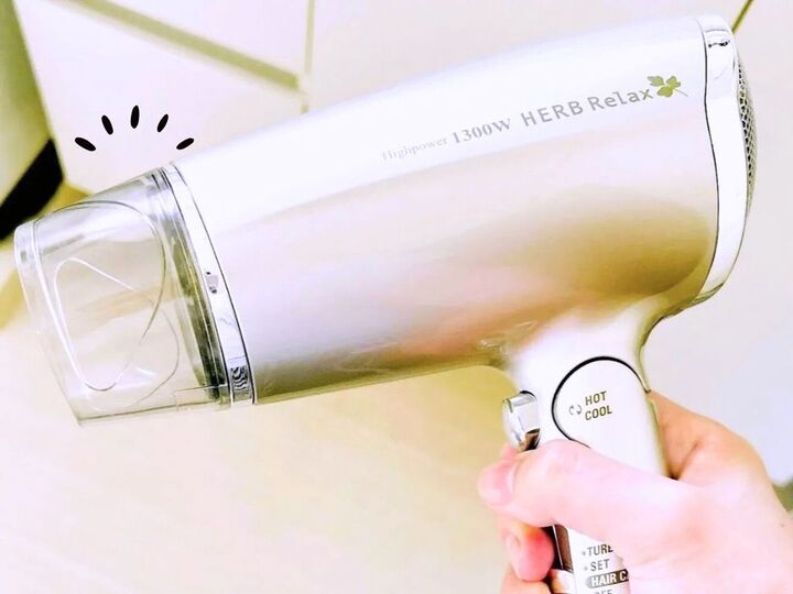 ドライヤーの先端カバー、実は"外す"のが正解!?今まで時間を無駄にしていたかも…。