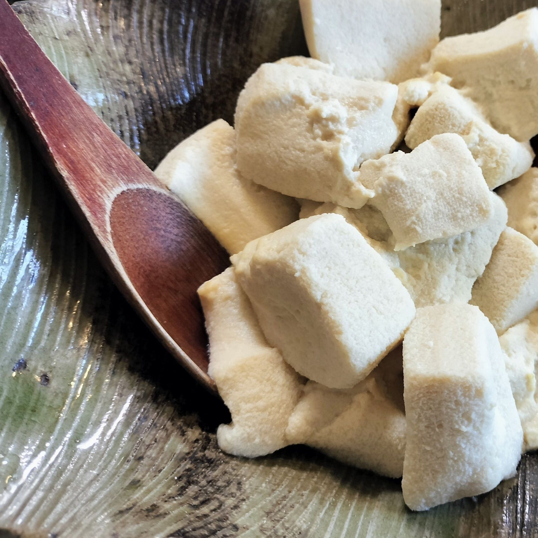 味付けせずにレンチン3分！柔らかとろける高野豆腐！簡単だしつゆに浸して食べる！