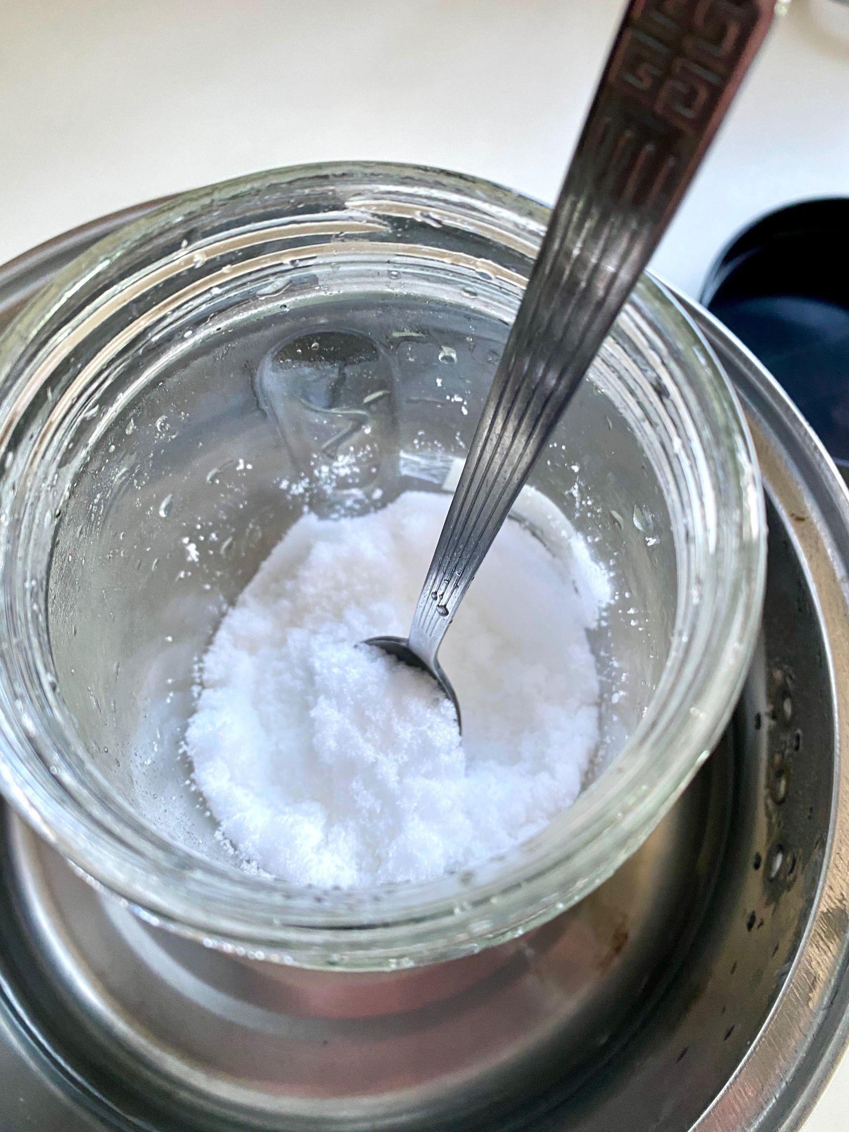 この時期！乾燥はお肌だけじゃない！砂糖も乾燥でカチンコチンに。固まった時に直ぐに戻す方法