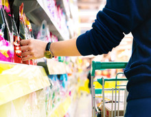 捨てても全然困りません！整理収納アドバイザーが「トイレにあったらすぐ処分するモノ」3つ