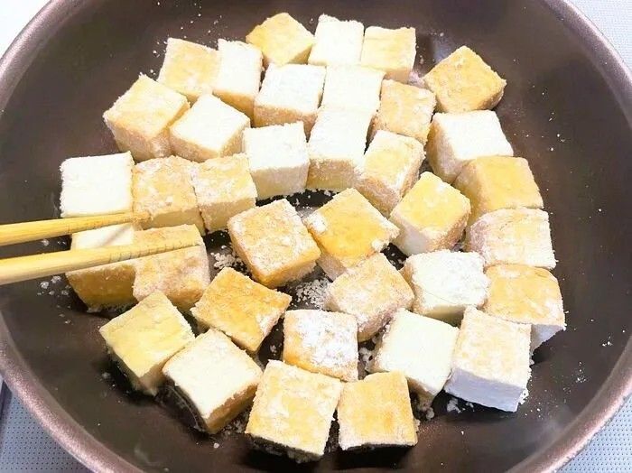 【家事ヤロウ!!!】この発想はなかった…！ギャル曽根さんの『厚揚げレシピ』が斬新。美味すぎて箸が止まらない～♪