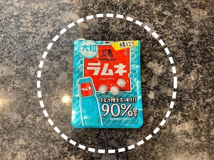 小さな『ラムネの袋』をバッグに入れておくと→外出時に大活躍♡捨てる前にもうひと働き！